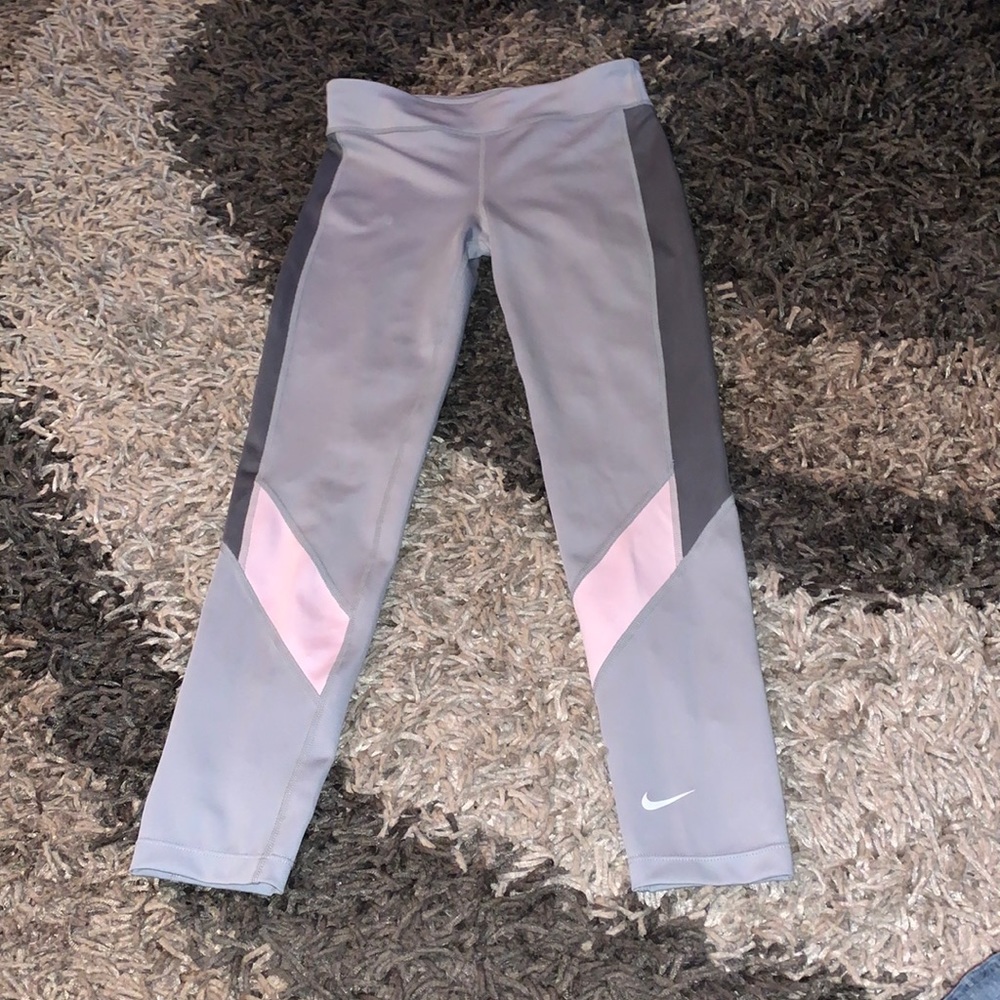 Nike Dri-Fit size L looks to be more of a M good cond